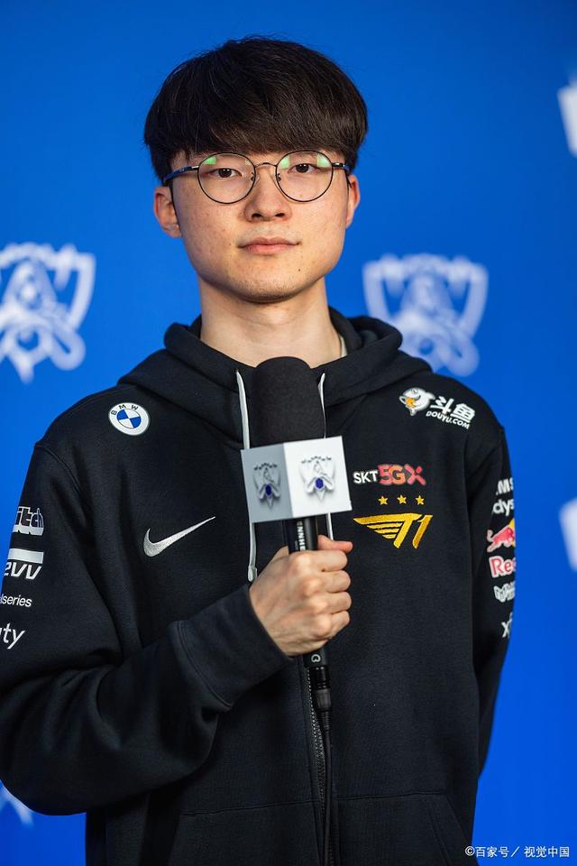 推出 推出
